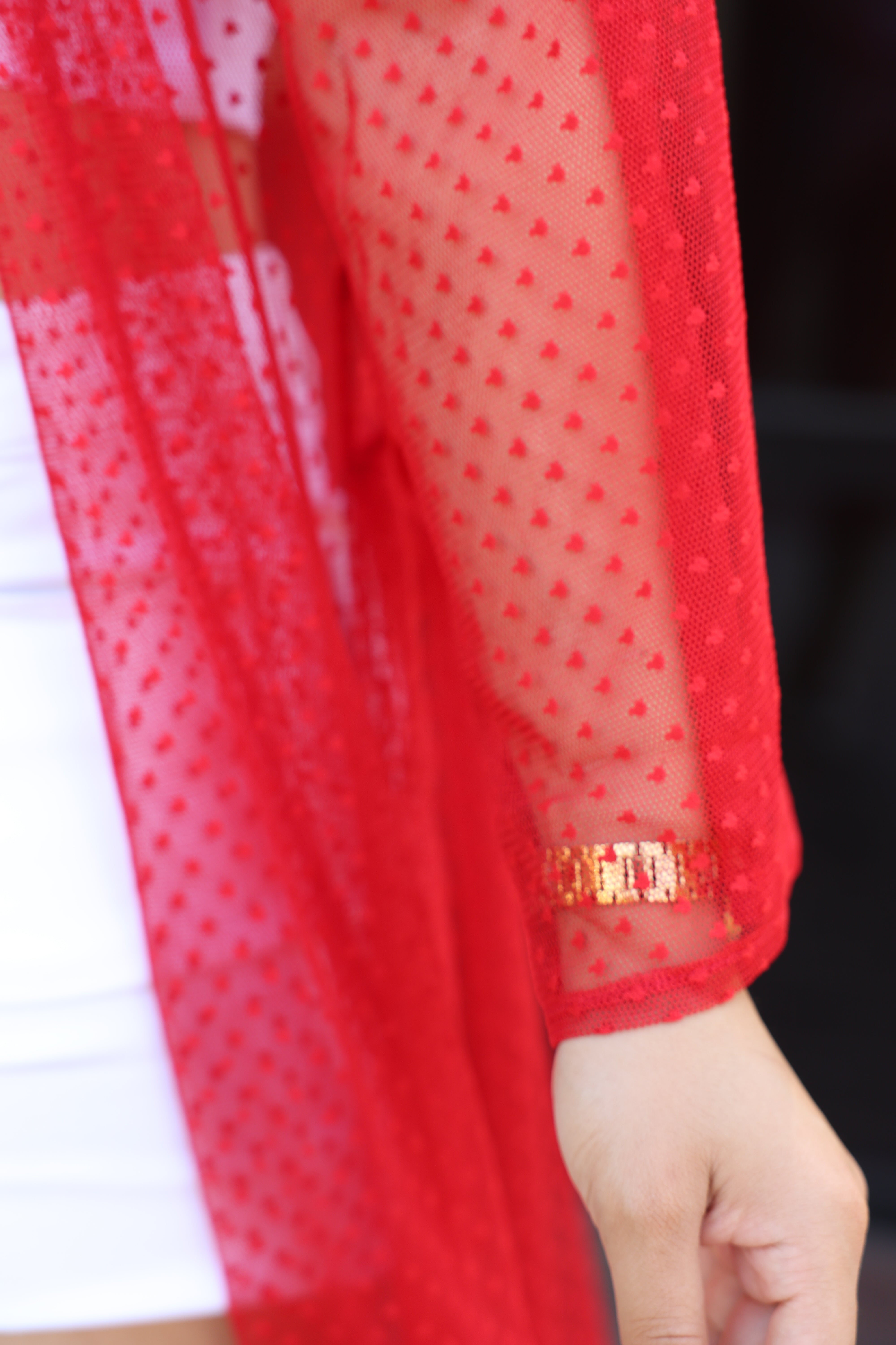 Puantiye Desenli Şeffaf Yazlık Kimono – Hafif, Şık ve Trend Tasarım