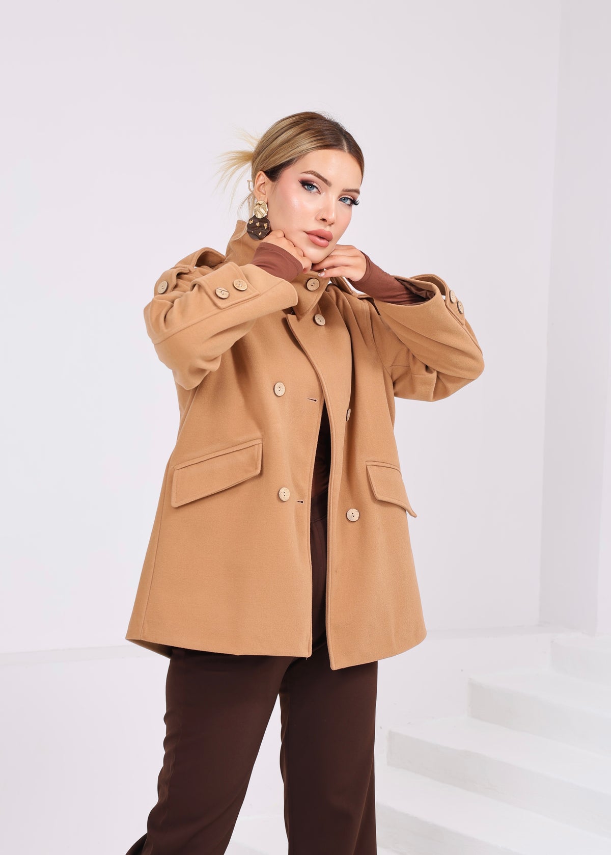 Kadın Oversize Dik Yaka Düğmeli Cepli Kısa Kaşe Kaban | Camel Renk