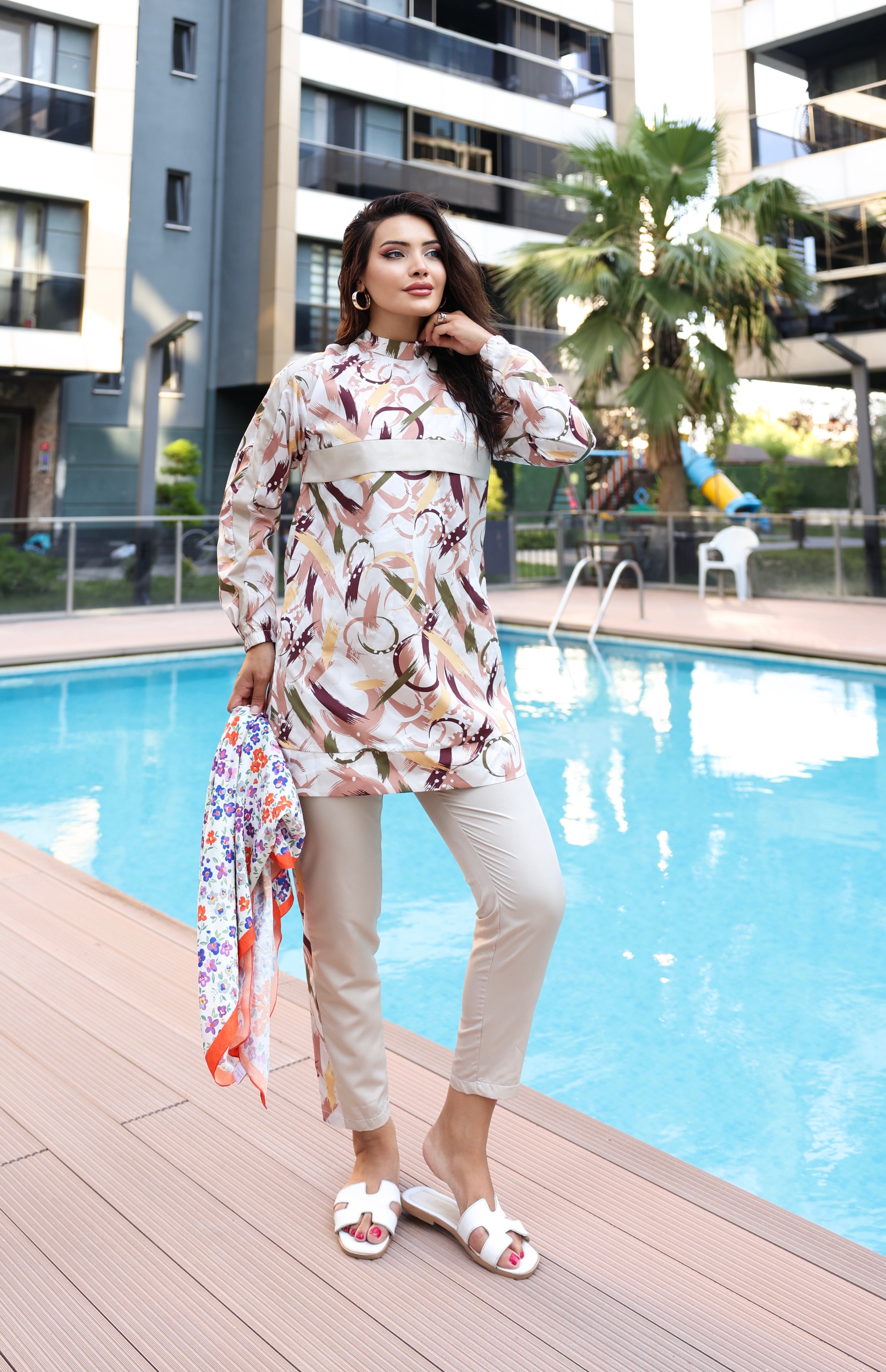 Desenli Tam Kapalı Tesettür Mayo