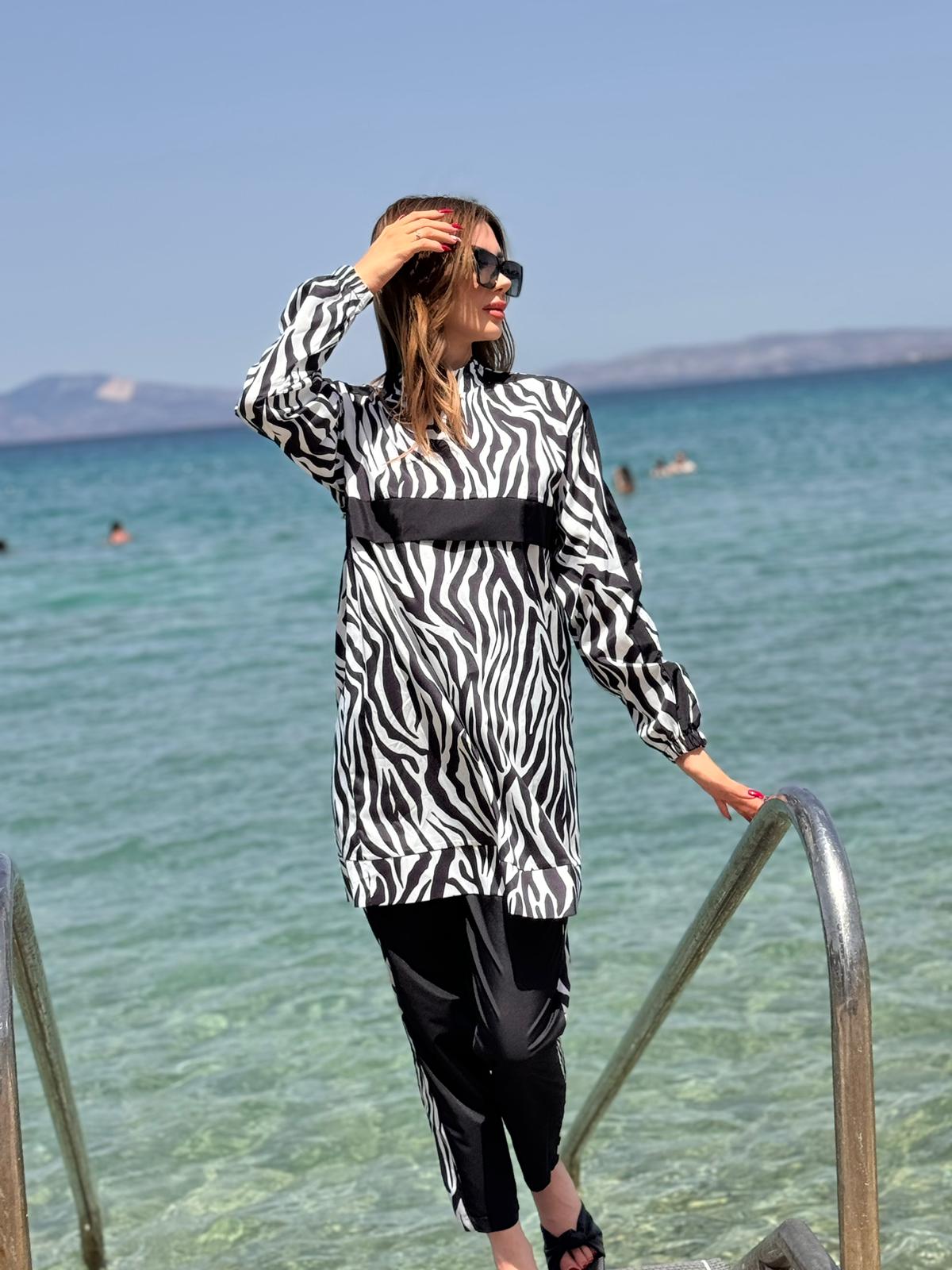 Zebra Desenli Tam Kapalı Tesettür Mayo Haşema